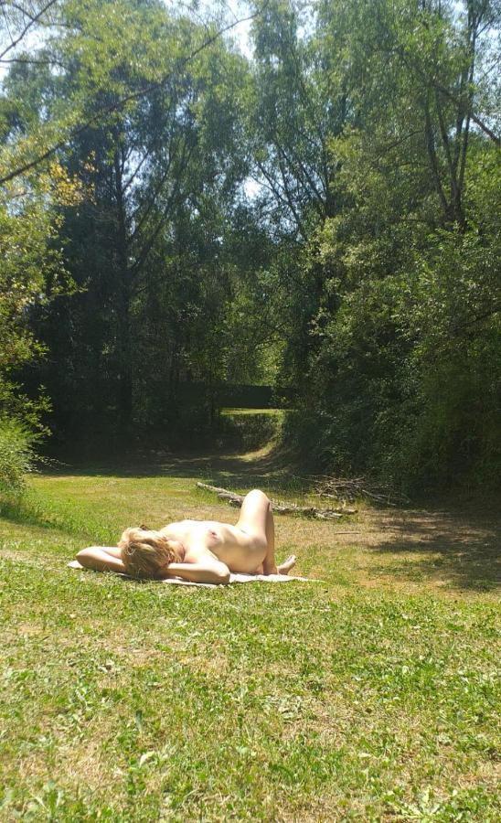 Chambre D'Hotes Naturiste Le Jardin Des Hirondelles Blanzaguet-Saint-Cybard Eksteriør billede