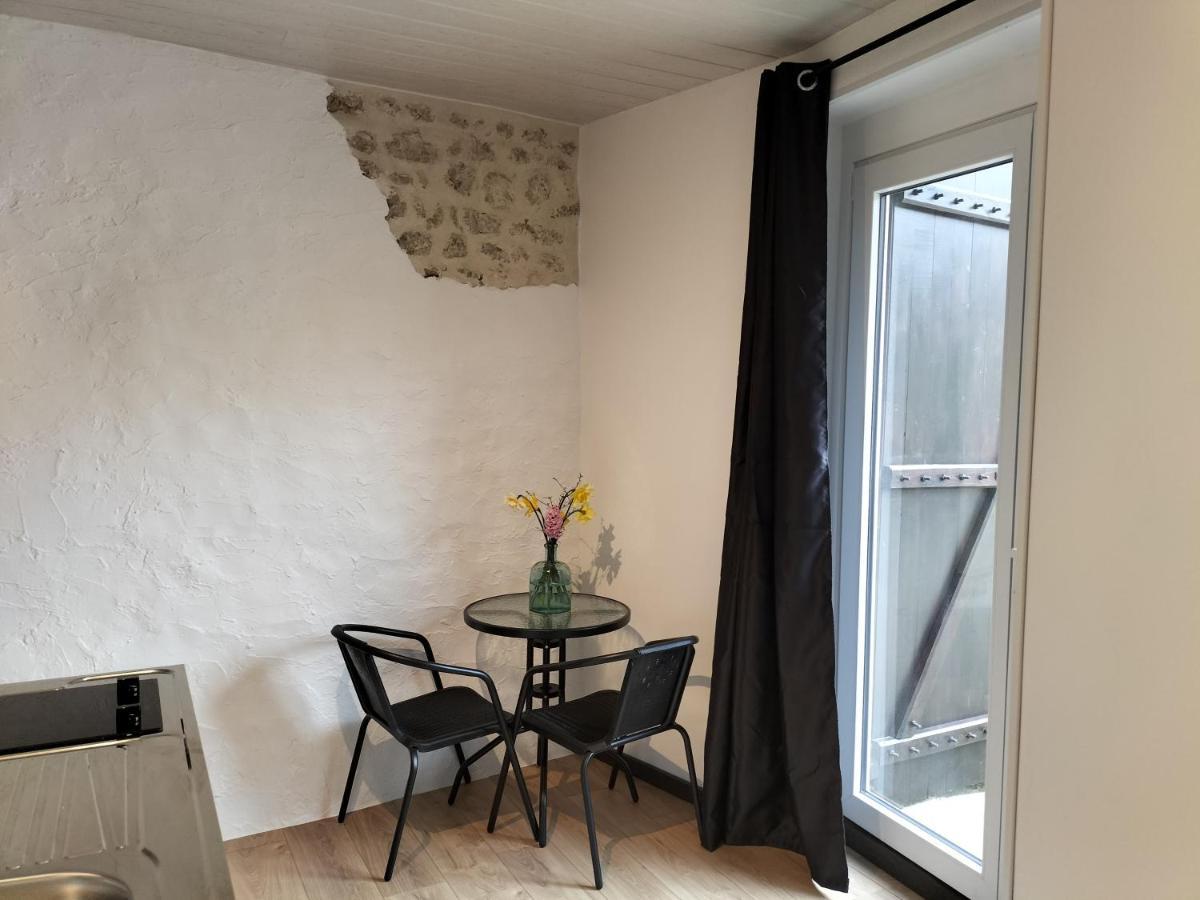 Chambre D'Hotes Naturiste Le Jardin Des Hirondelles Blanzaguet-Saint-Cybard Eksteriør billede