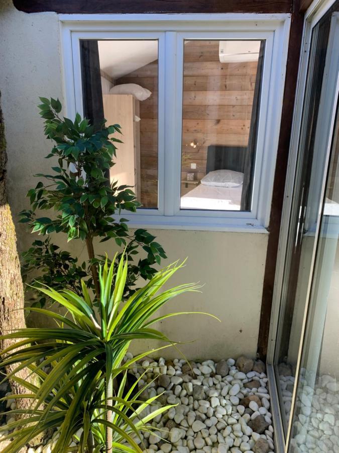 Chambre D'Hotes Naturiste Le Jardin Des Hirondelles Blanzaguet-Saint-Cybard Eksteriør billede