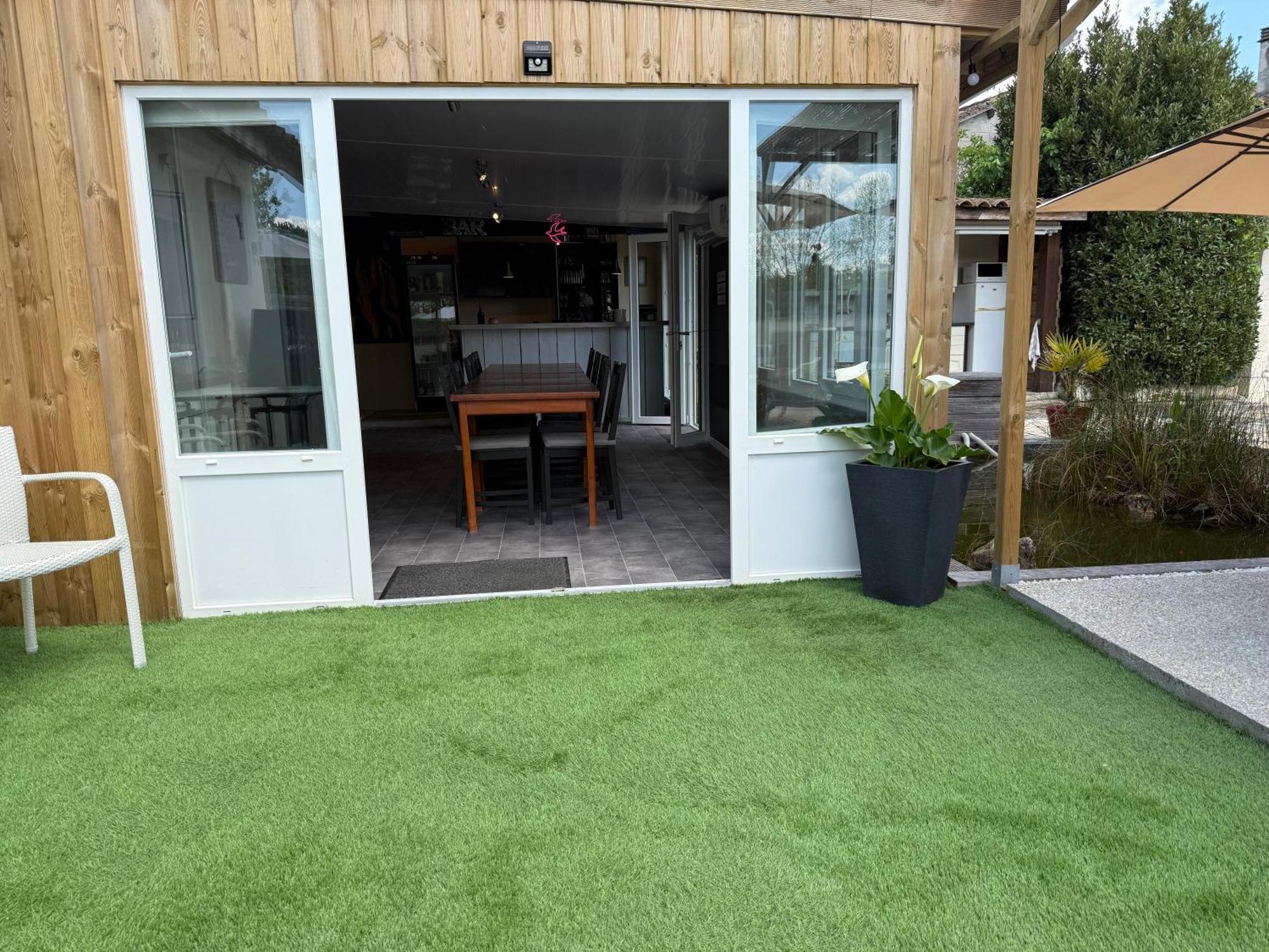 Chambre D'Hotes Naturiste Le Jardin Des Hirondelles Blanzaguet-Saint-Cybard Eksteriør billede