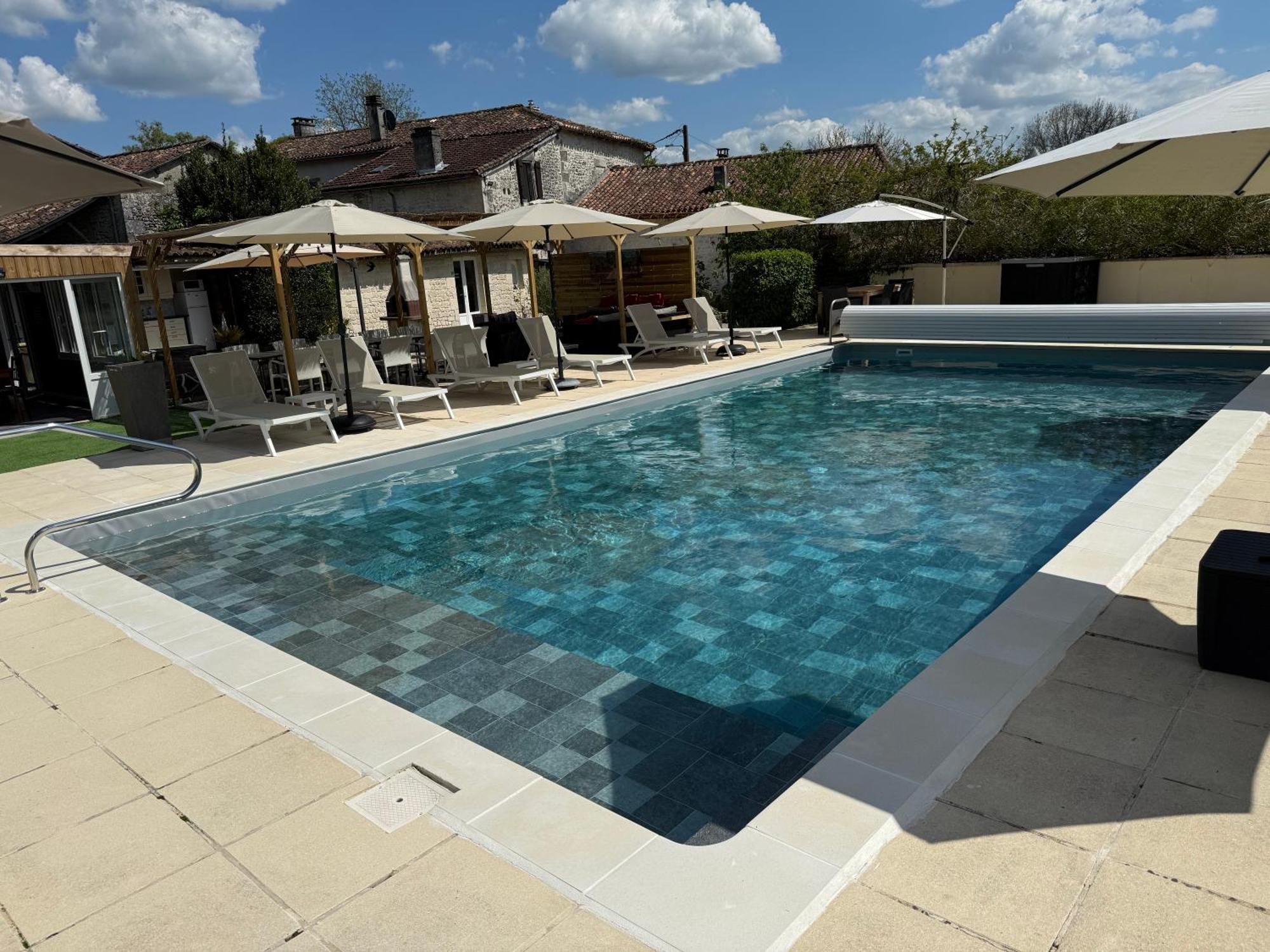 Chambre D'Hotes Naturiste Le Jardin Des Hirondelles Blanzaguet-Saint-Cybard Eksteriør billede